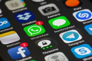 How to download WhatsApp Status video ?? WhatsApp video kaise download kare ?? WhatsApp Status video apne phone me kaise save kre..??